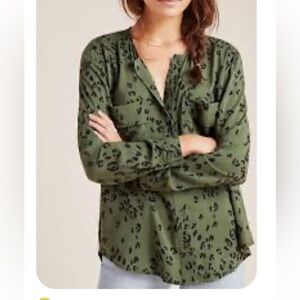 Cloth & Stone Anthropologie Olive Leopard Print Blouse